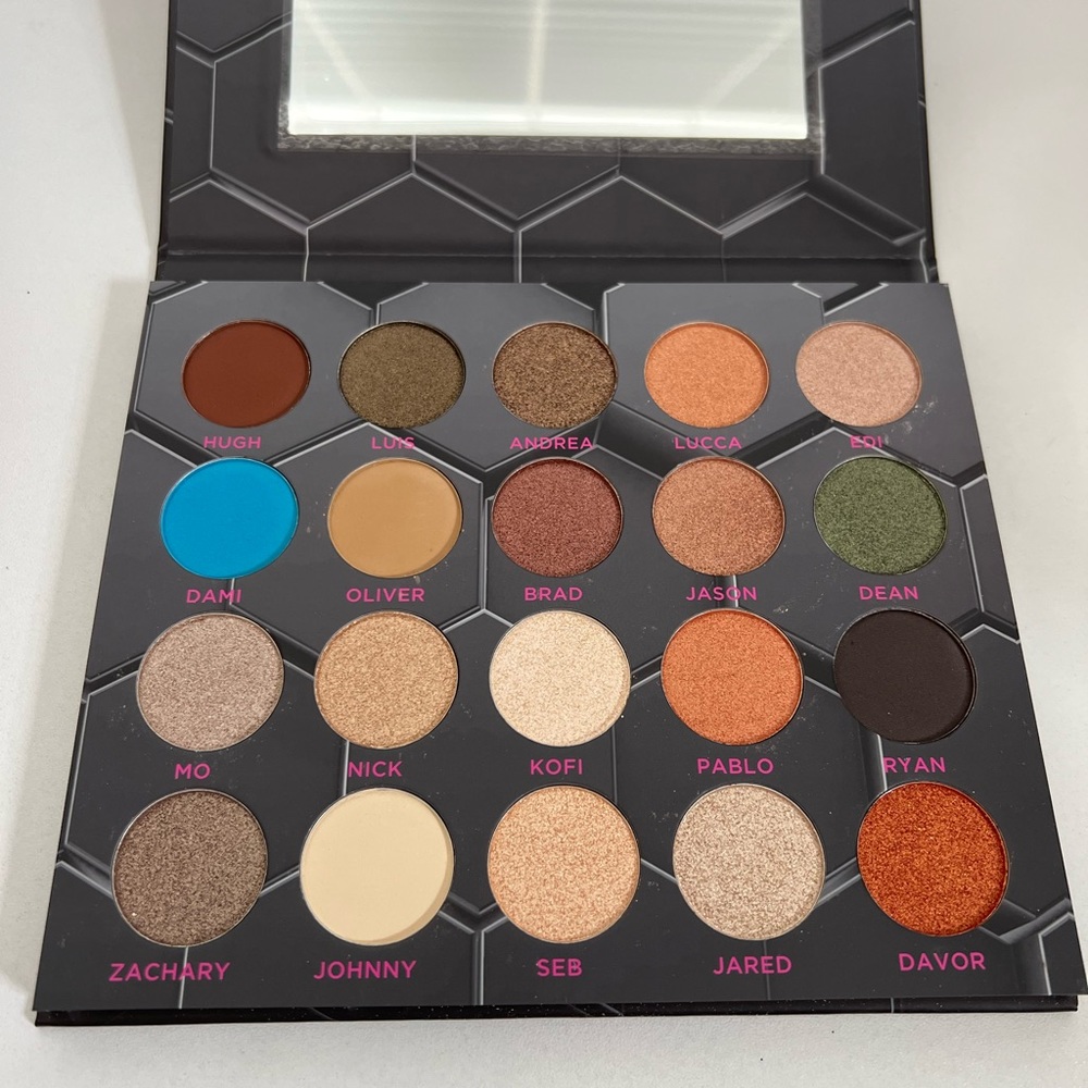 Bee Beauty London - Barbarella eyeshadow palette
